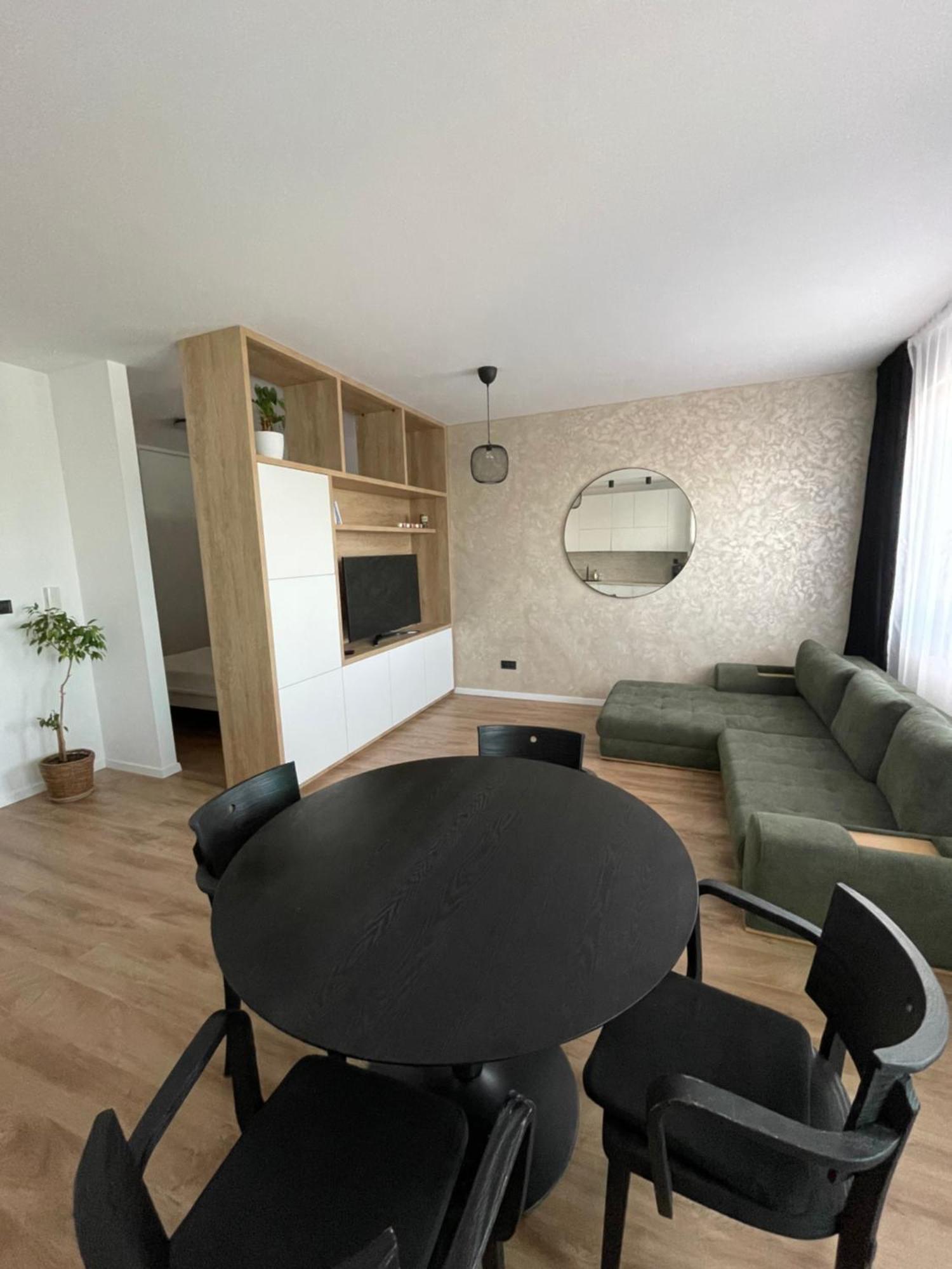 Apartman Petronela บราติสลาวา ภายนอก รูปภาพ