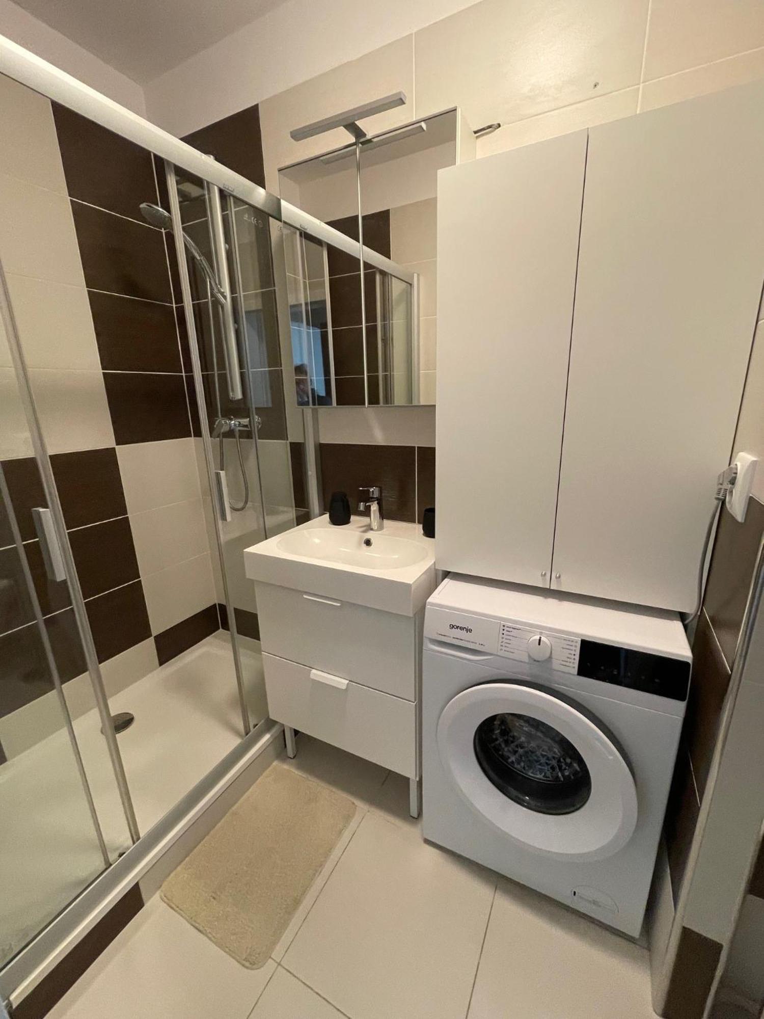 Apartman Petronela บราติสลาวา ภายนอก รูปภาพ
